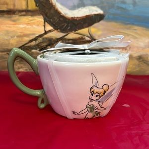 Rae Dunn set a four measuring cups